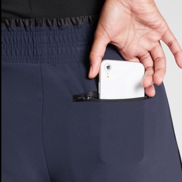 Athletes Metropolis Wide Leg Pants - Picture 3 of 10